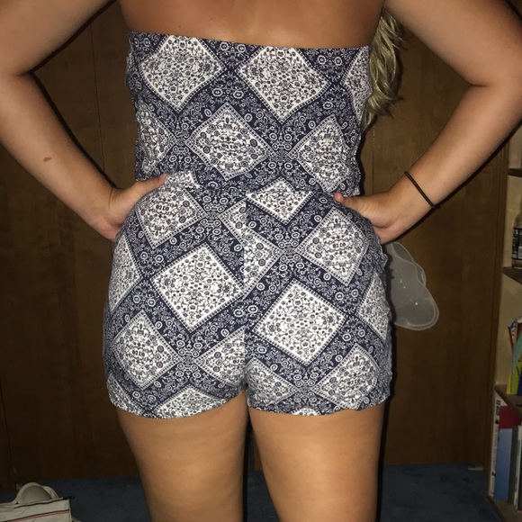 Romper - Picture 2 of 2